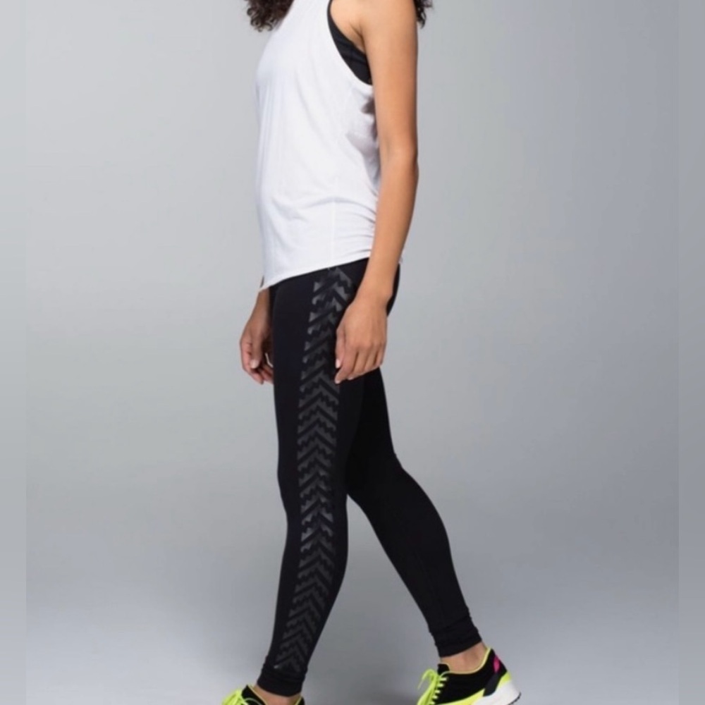 Lululemon Wunder Under Aztec Side Panel Leggings - Black - Size 4 - EUC!